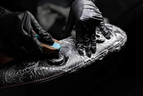 Pachet piele si vinil